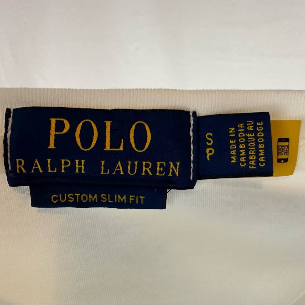 Polo by Ralph Lauren. V-neck short sleeve shirt. White with classic pony chest.. - Picture 6 of 7